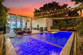 NEW Bali Resort Style Villa with Vast Pool & Jacuzzi and Outdoor Grilling